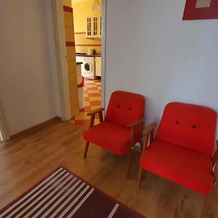 - Balaton 19095 Balatonlelle