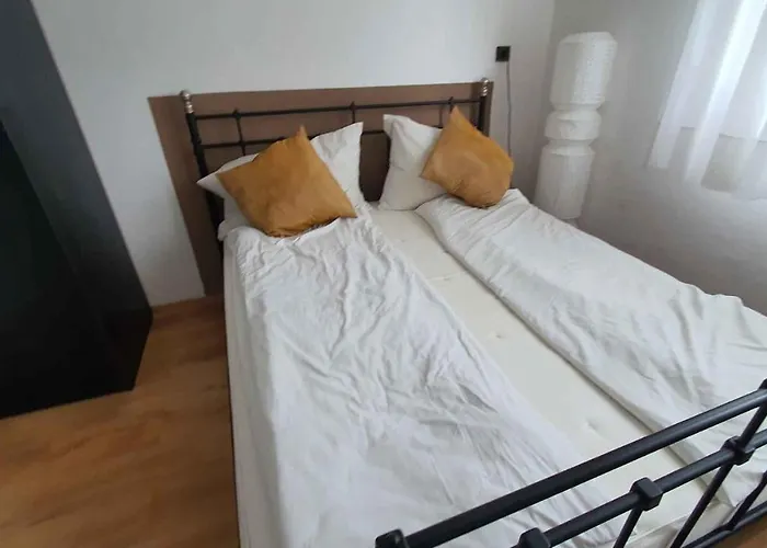 - Balaton 19095 Balatonlelle