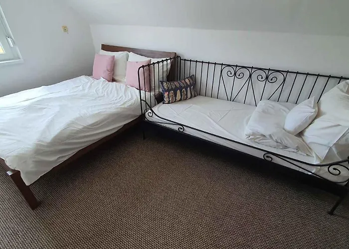 - Balaton 19095 Semesterbostad Balatonlelle