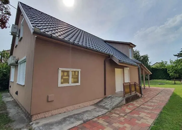- Balaton 19095 Tatil Evi Balatonlelle