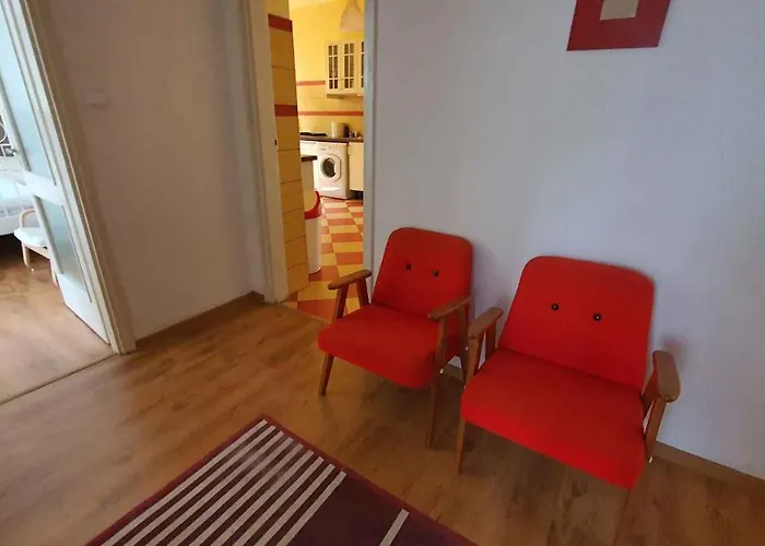 - Balaton 19095 Balatonlelle