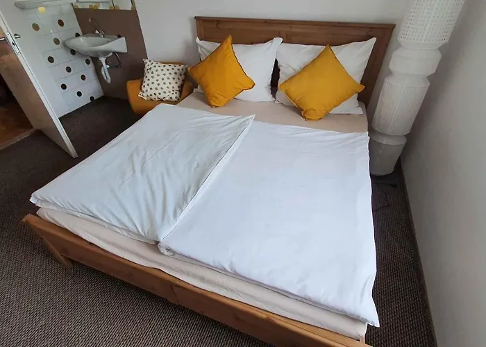 - Balaton 19095 Balatonlelle