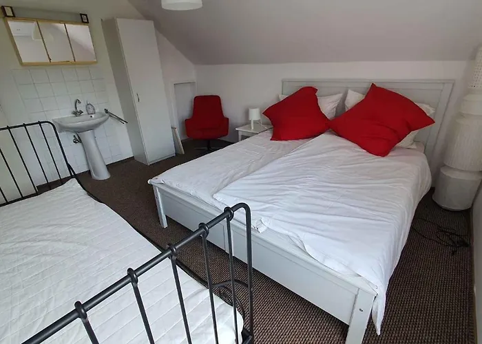 - Balaton 19095 Balatonlelle